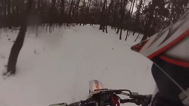 •РАЗЛОЖИЛСЯ ОБ ДЕРЕВО•зимняя езда на мотоцикле • смотреть онлайн