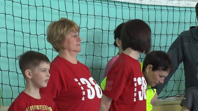 В Златоусте показали, как сдать нормы ГТО одной дружной семьёй смотреть онлайн