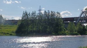 состав остановился на мосту ⛔