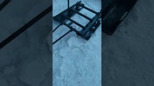 Снегоходные лесовозные сани.