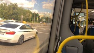 От остановки «Метро Профсоюзная» до остановки «Якорная улица» на автобусе м19 // 15 июля 2022 года