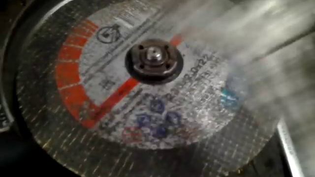 Если зажало гайку болгарки. Самый лучший метод! смотреть онлайн