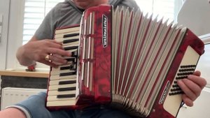 Das weiße Schiff verlässt den Hafen - played on a Weltmeister seperato standard