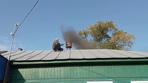 Чистим с папой дымоход . Испытание сажетруски.