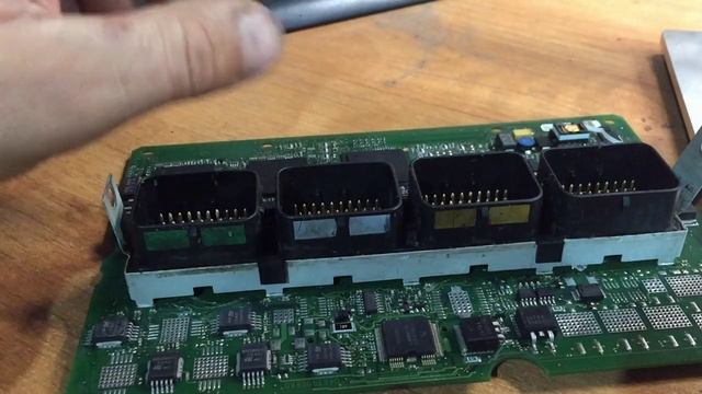 Додж Стратус 2.4л, не работают вентиляторы системы охлаждения. Часть №1 смотреть онлайн