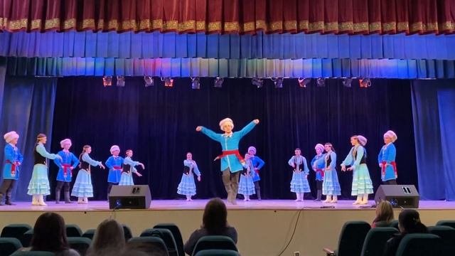 Башкирский народный танец «Башкортостан йаштаре»