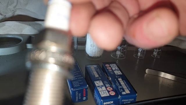 Платина и иридий в свечах зажигание Bosch из России. смотреть онлайн