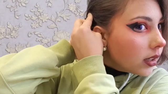 Обрезала волосы по самые карешки? (в прямом смысле слова)