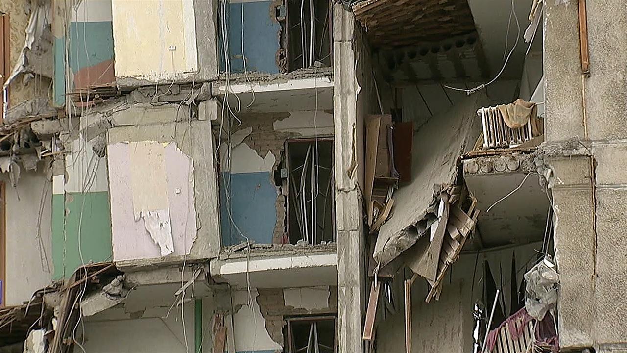 В Магнитогорске волонтеры помогают людям, пострадавшим от обрушения подъезда жилого дома