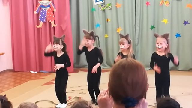 Танец.Кошечки. смотреть онлайн