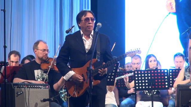Виталий Власов и  Симфонический оркестр "Symphonica ARTica" - "The Loner" Gary Moore