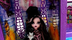История семьи Дракулауры Монстр Хай. Видео для девочек