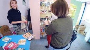 ПОКУПАЮ КОСМЕТИКУ AVON. ОБЗОР ПОЛОЧЕК МАГАЗИНА ЭЙВОН. МАГАЗИН НА ДИВАНЕ
