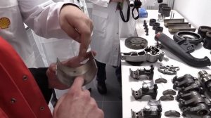 Как сделать из газа базовое моторное масло?