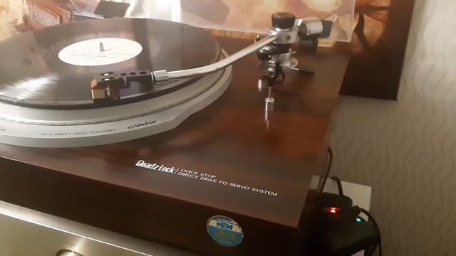 Виниловый проигрыватель Victor QL-5 смотреть онлайн