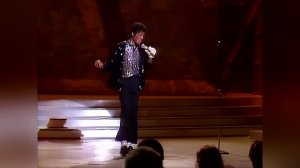 Michael Jackson - Billie Jean (Motown 25 Live 1983 Official Video)