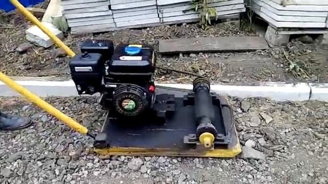DIY виброплита в действии, своими руками из того что было.