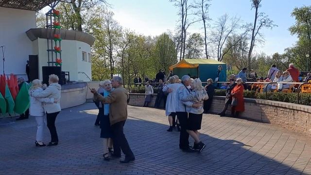 Помню, Как В Памятный Вечер... смотреть онлайн