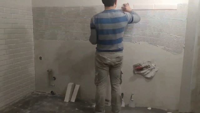 Скоростная укладка плитки кабанчик, сверху вниз. смотреть онлайн