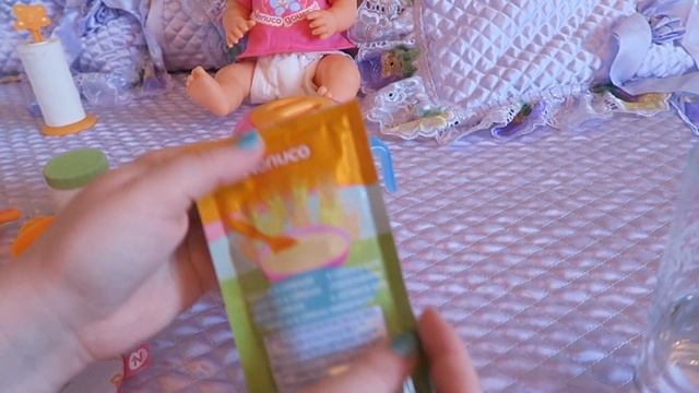 Распаковка Куклы Ненуко Кормлю кашей куклу Nenuco Baby Doll Unboxing Toys Nenuco eats porridge смотреть онлайн