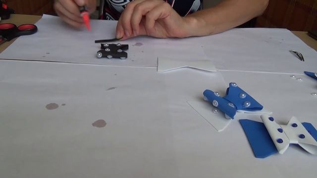 Заколки "Бантики" своими руками из фоамирана смотреть онлайн