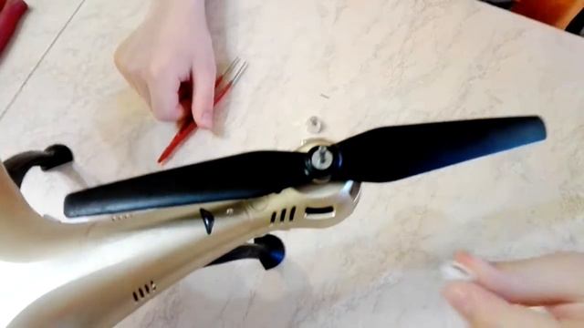 Замена лопастей квадрокоптера.