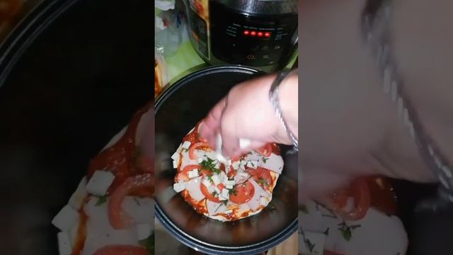 Пицца в мультиварке | Вкусная пицца - быстрый рецепт #cooking #pizza