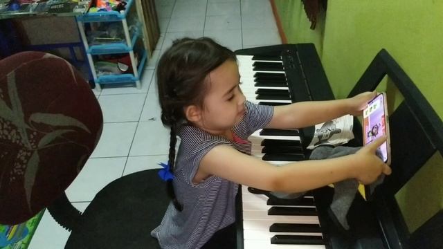 Импровизация на фортепиано