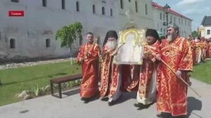 В Успенском Богородичном мужском монастыре после божественной литургии прошел крестный ход