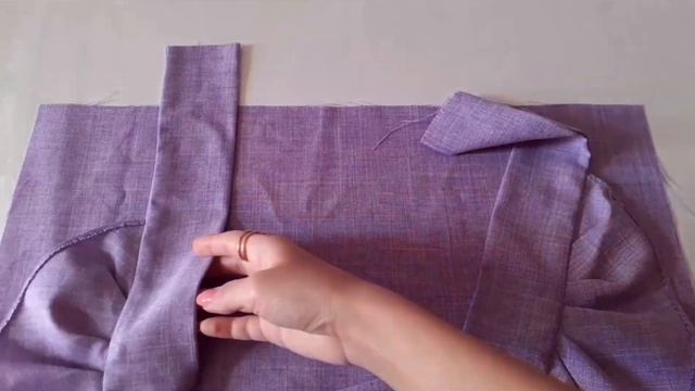 DIY: Приталенное платье с рукавами-крылышками длины миди