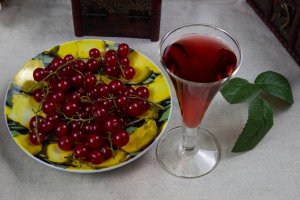 Ликер из крыжовника и смородины  «Crème de cassis». Наш ответ французам.