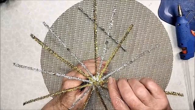 Шар на елку из синельной проволоки