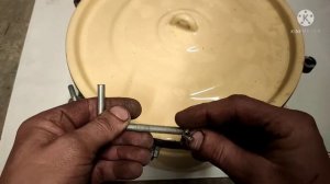 Перегонный куб из кострюли с надёжной фиксацией крышки.