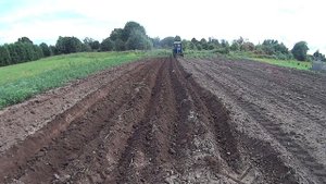 Собрал окучник для трактора