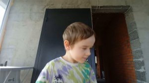 побег от родителей Холли бам