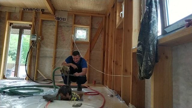 Абиссинская скважина в доме. Очень хотелось найти воду без железа. смотреть онлайн