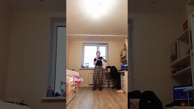 Flower - Jisoo ❤ #music #jisoflower #kpop #dance #cover #artfly #рекомендации #art #популярное смотреть онлайн