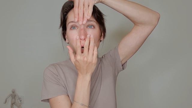 Как расслабить мышцы лица | Красивое выражение лица за 5 минут