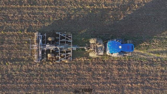 New Holland T9.560 & Lemken Karat 9/500 смотреть онлайн