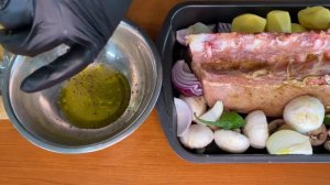 2,5 кг мяса целым куском! Очень сочно вкусно и быстро!