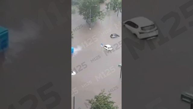 Транспорт ушел под воду