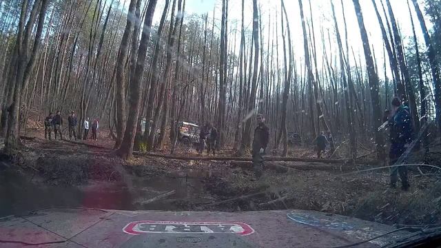 Нива жестка рубится по ручью! смотреть онлайн