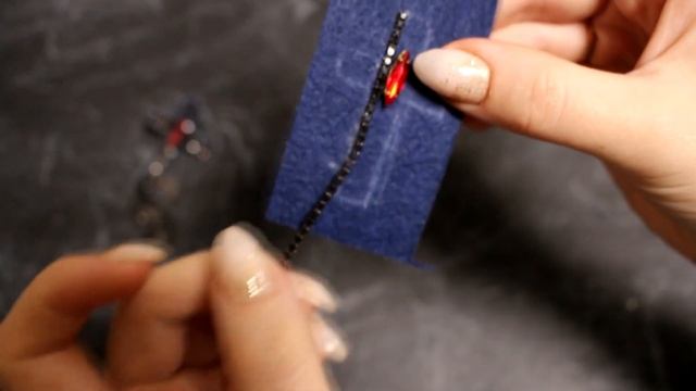 Серьги Крестики из Стразовой цепочки|Крестик из бисера|МК серьги