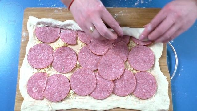 Выложила и запекла! "Ленивая жена" Быстрый Рецепт ужина / Домашние рецепты Колбасный рулет смотреть онлайн