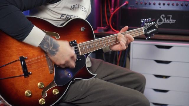 Eastwood OM-150 Electric Octave Mandolin смотреть онлайн