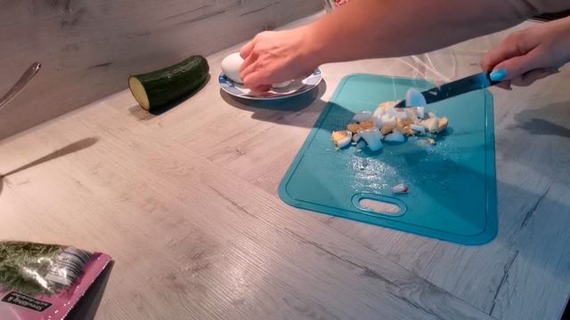 Весенний салатик с редиской смотреть онлайн