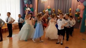 МАДОУ№11 (второй корпус) Выпускной вальс "Улетай"