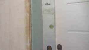 Монтаж откосов с углом рассвета  после установки входной двери.