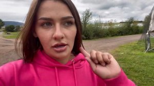 Рабочий день на ферме. Сбор клубники, голубики на ферме в Шотландии