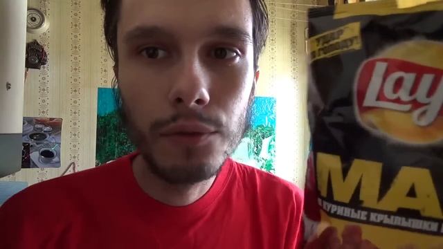 Lay's Max куриные крылышки и Aqua Life клубника-апельсин